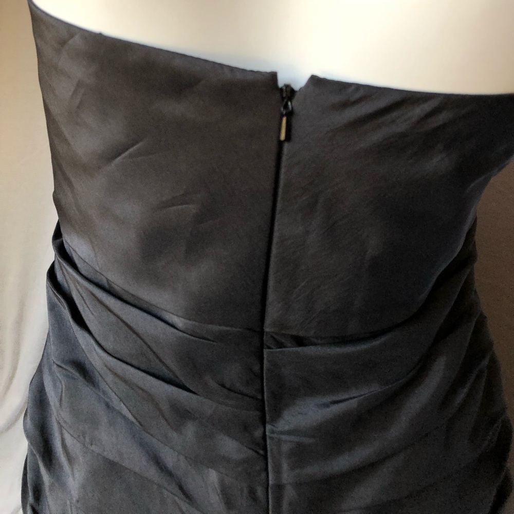 Bill Levkoff black formal fitted sleeveless gown - Picture 5 of 7